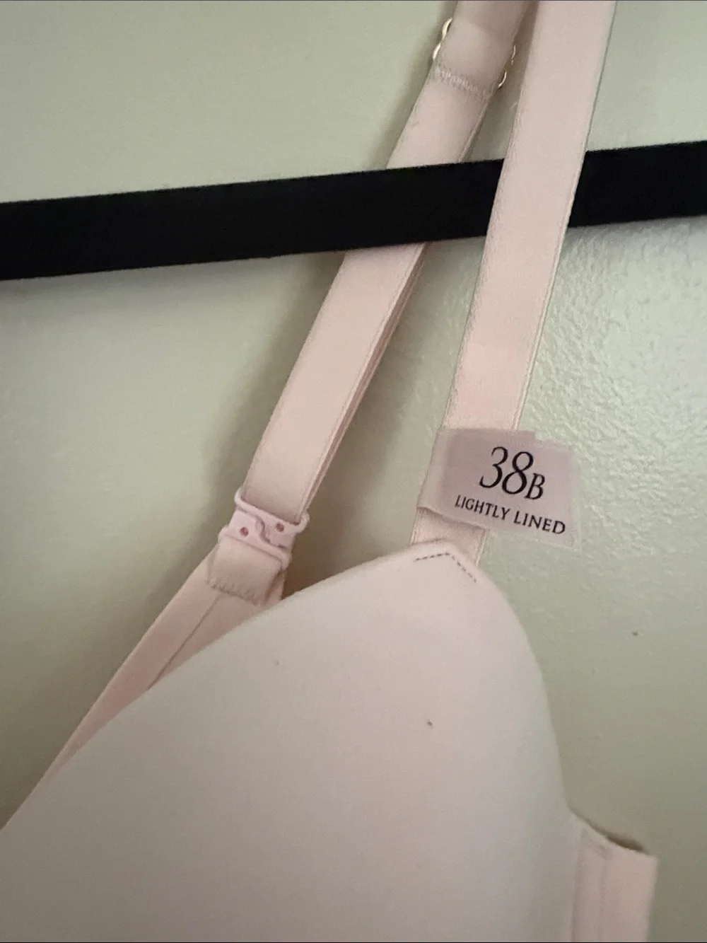 Victoria's Secret Pale Pink Seamless T-Shirt Bra